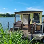Floss 1 Hotel na wodzie *