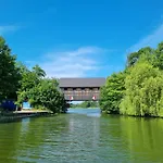 Hotel na wodzie Floss 1 *